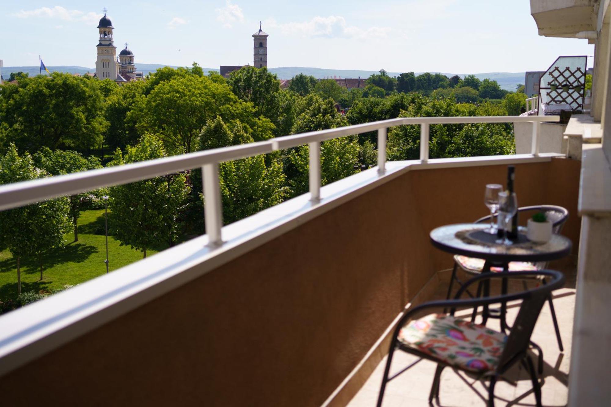 Pasiro Aparthotel Alba Iulia Exterior foto